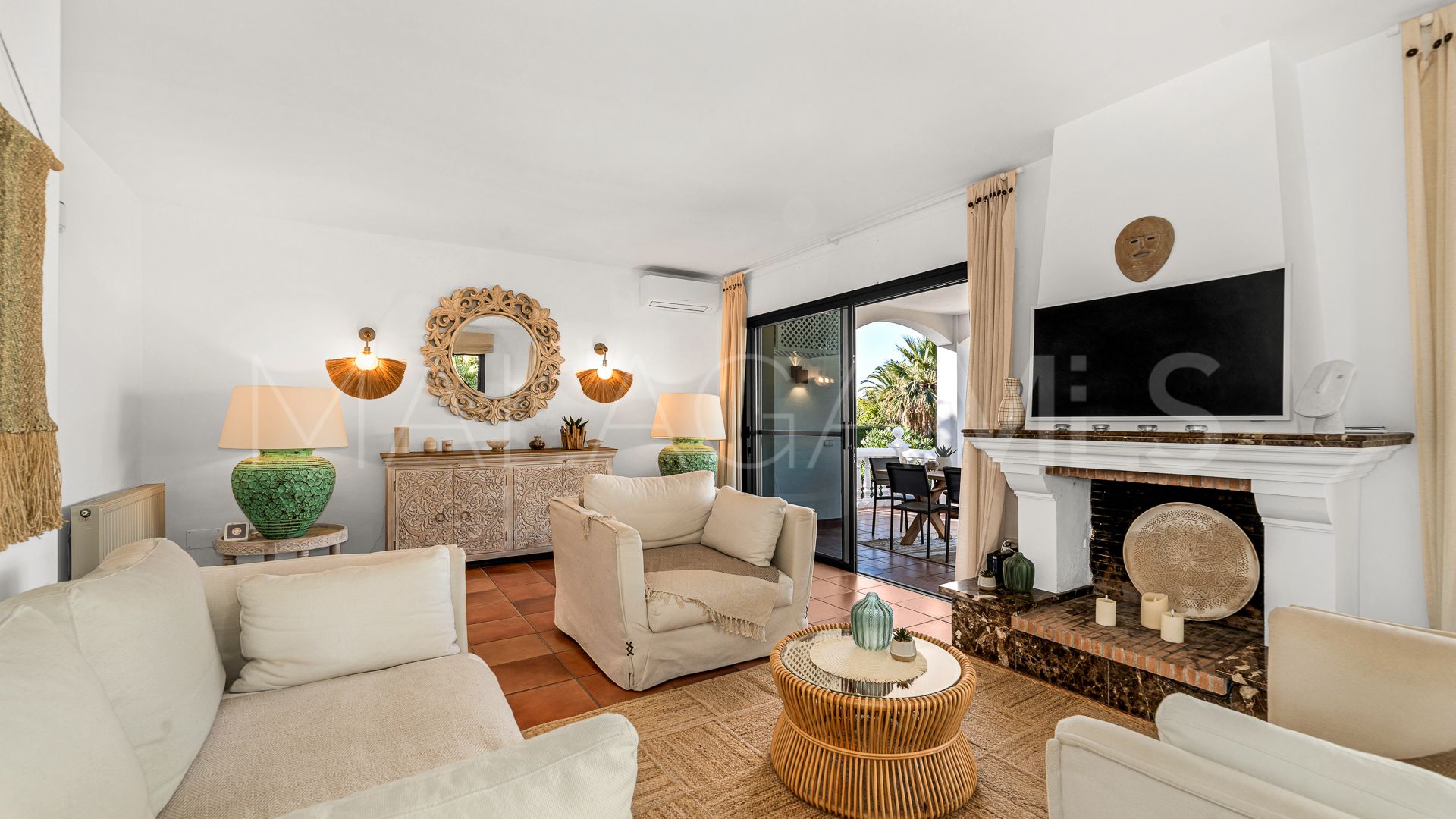 Villa for sale in Las Chapas de 4 bedrooms