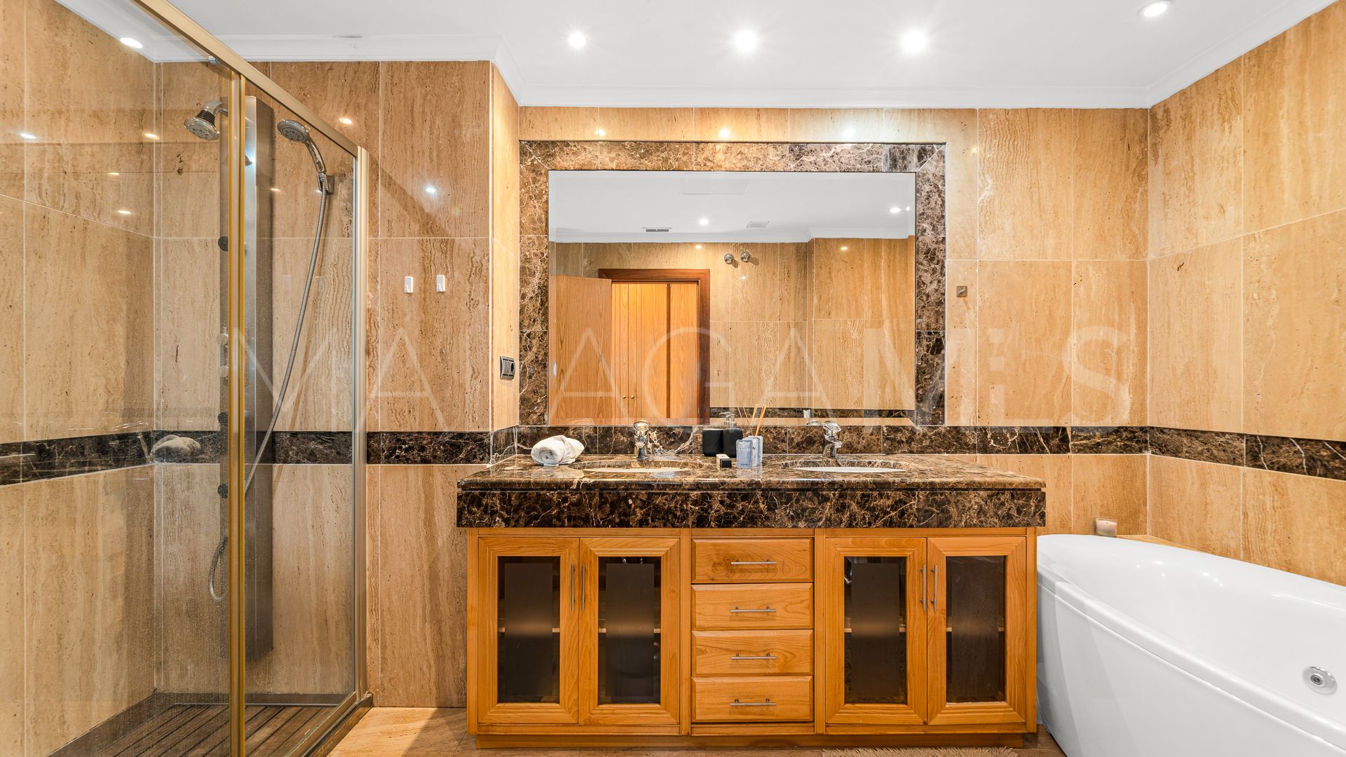 Lägenhet for sale in Marbella - Puerto Banus