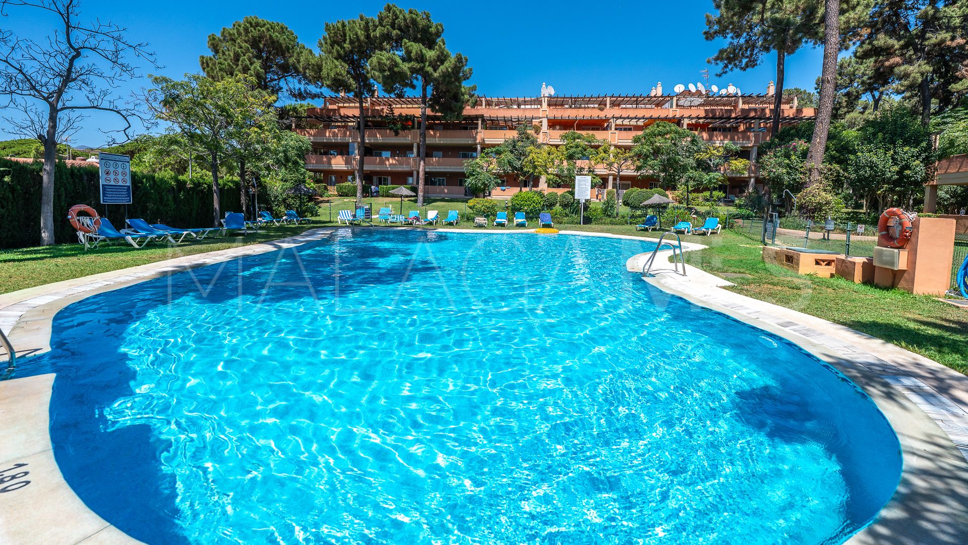 Appartement terrasse for sale in Elviria