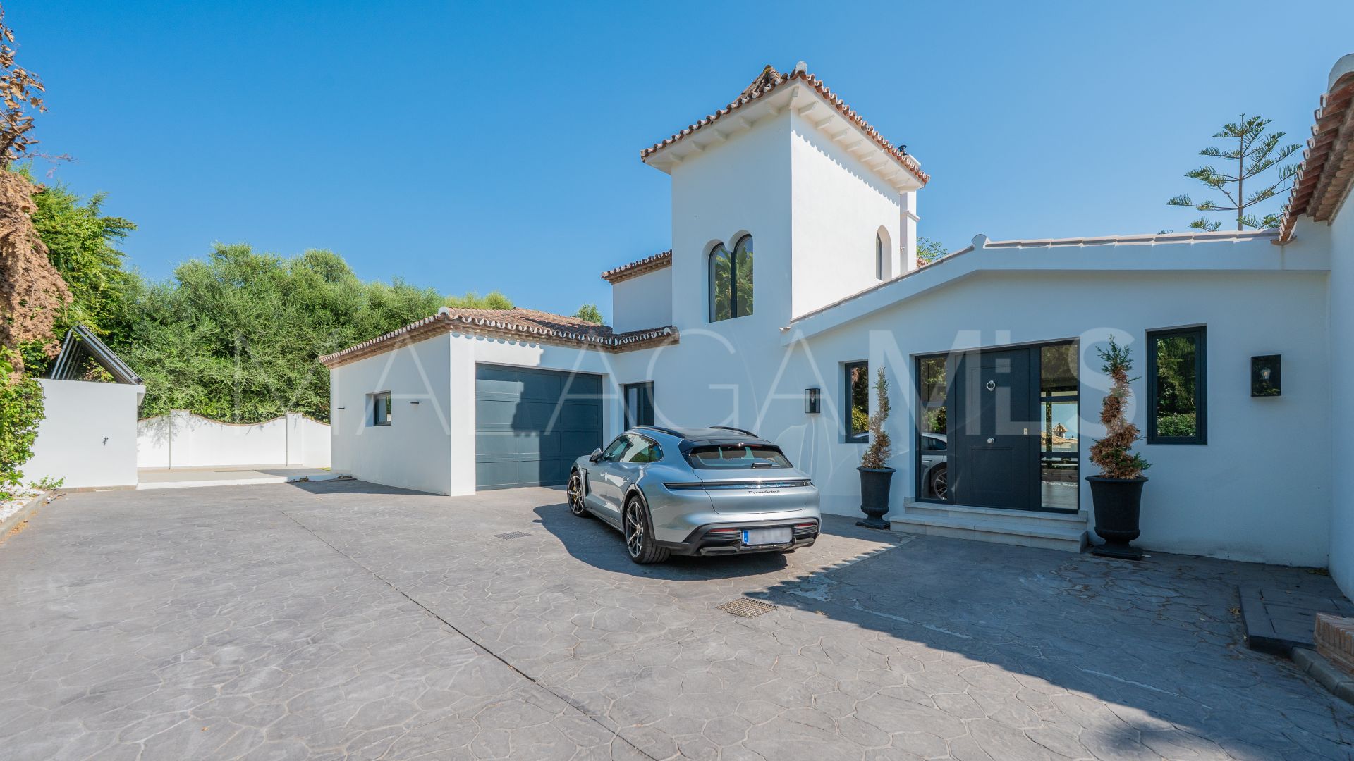 Villa for sale in Paraiso Alto