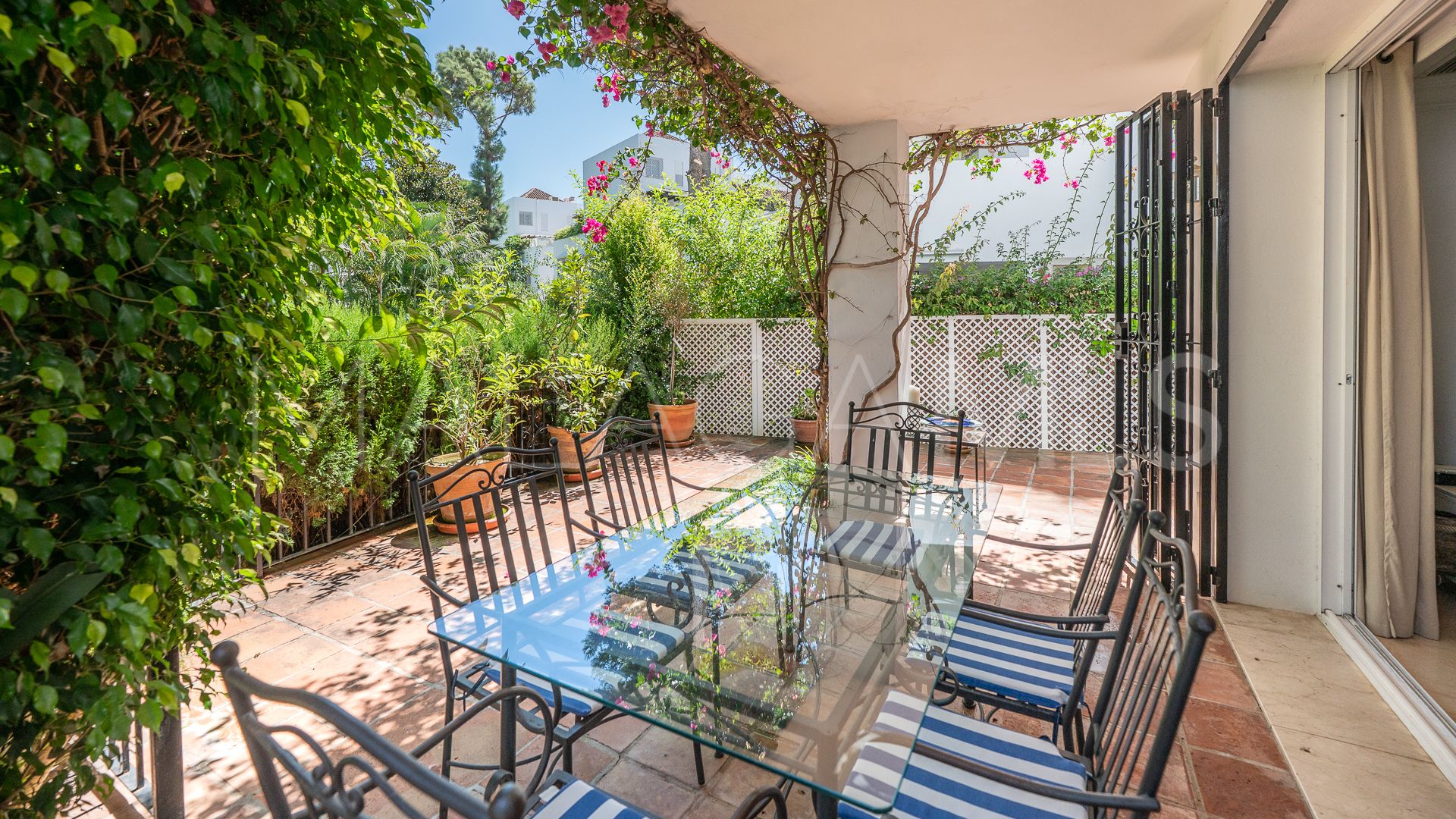 Appartement rez de chaussée for sale in Elviria