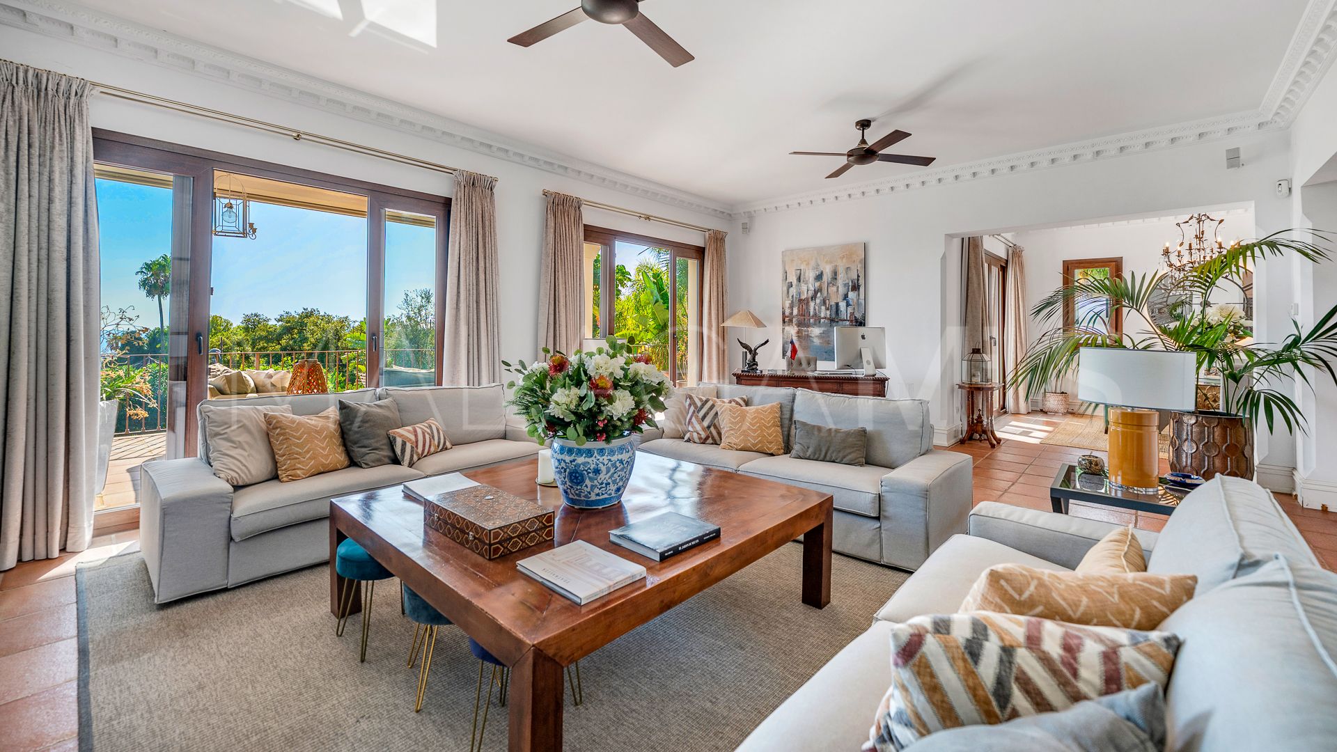 Villa for sale in Golden Mile with 5 bedrooms