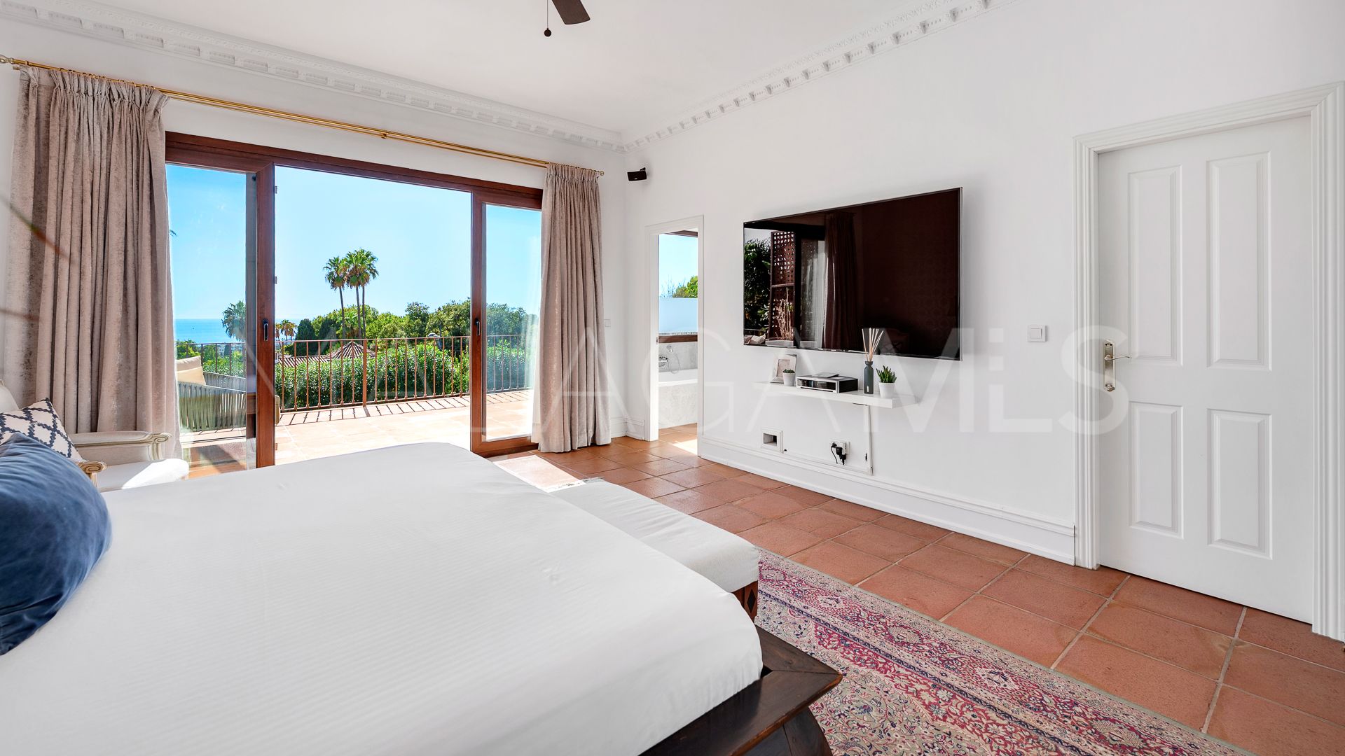 Villa for sale in Golden Mile with 5 bedrooms