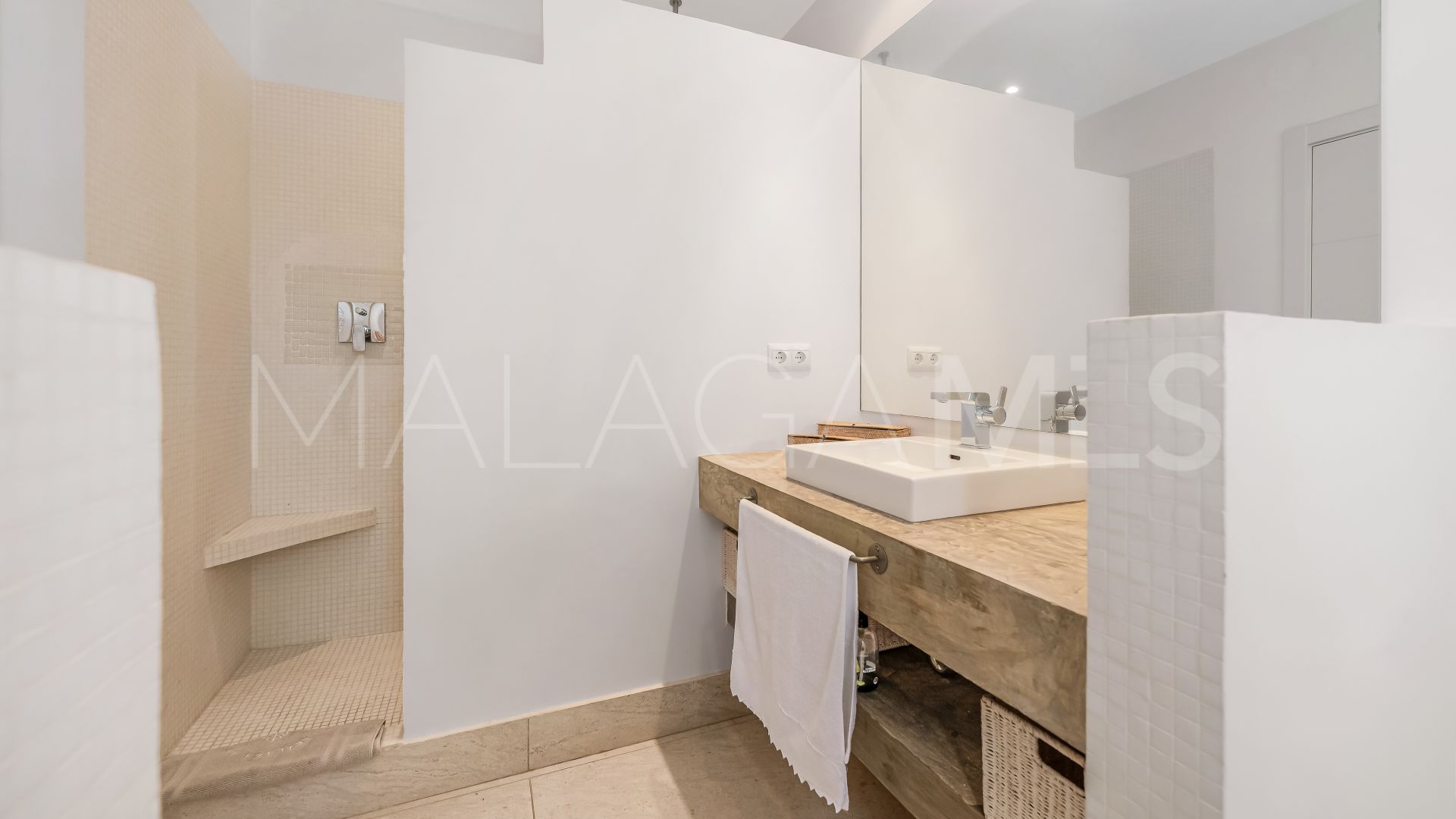 Villa for sale in San Pedro Playa