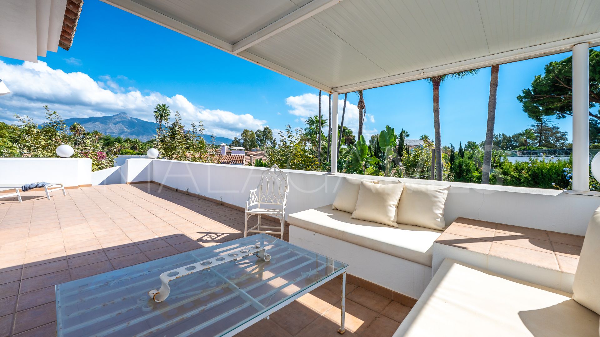 Villa for sale in San Pedro Playa