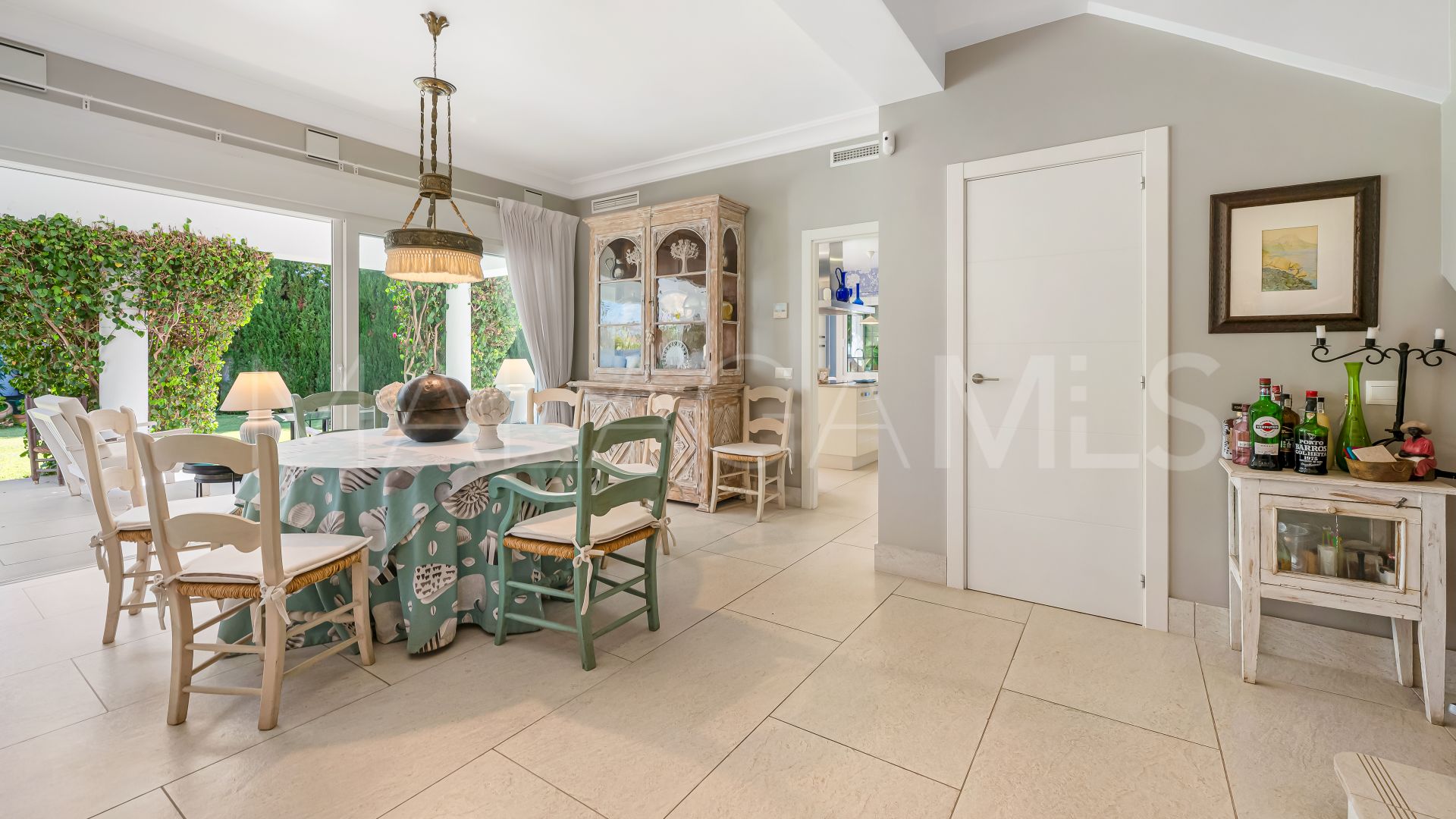 Villa for sale in San Pedro Playa