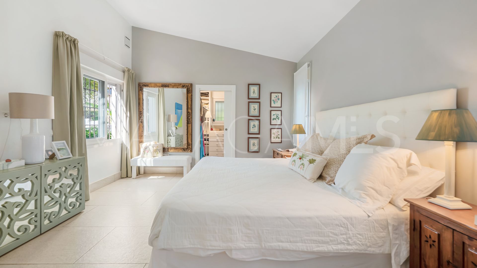 Villa for sale in San Pedro Playa