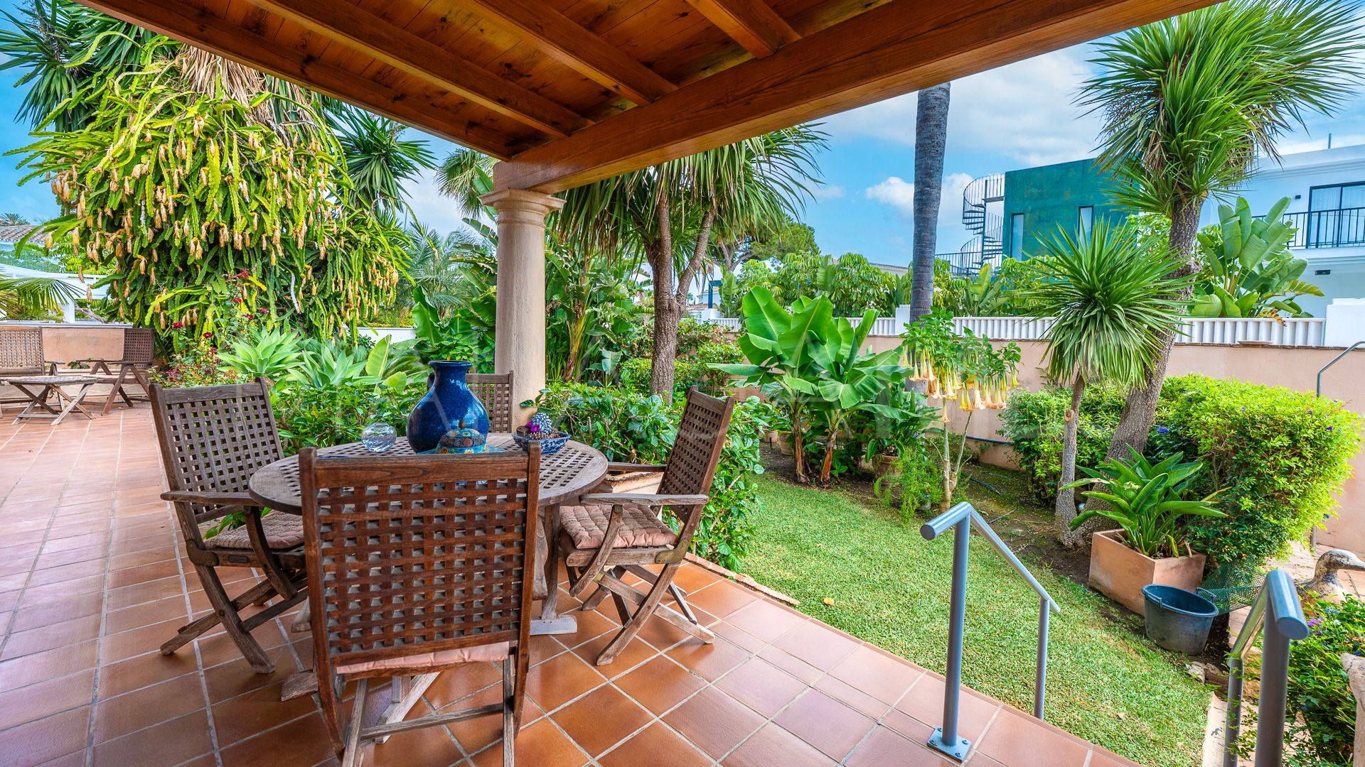 Buy Marbesa house with 4 bedrooms