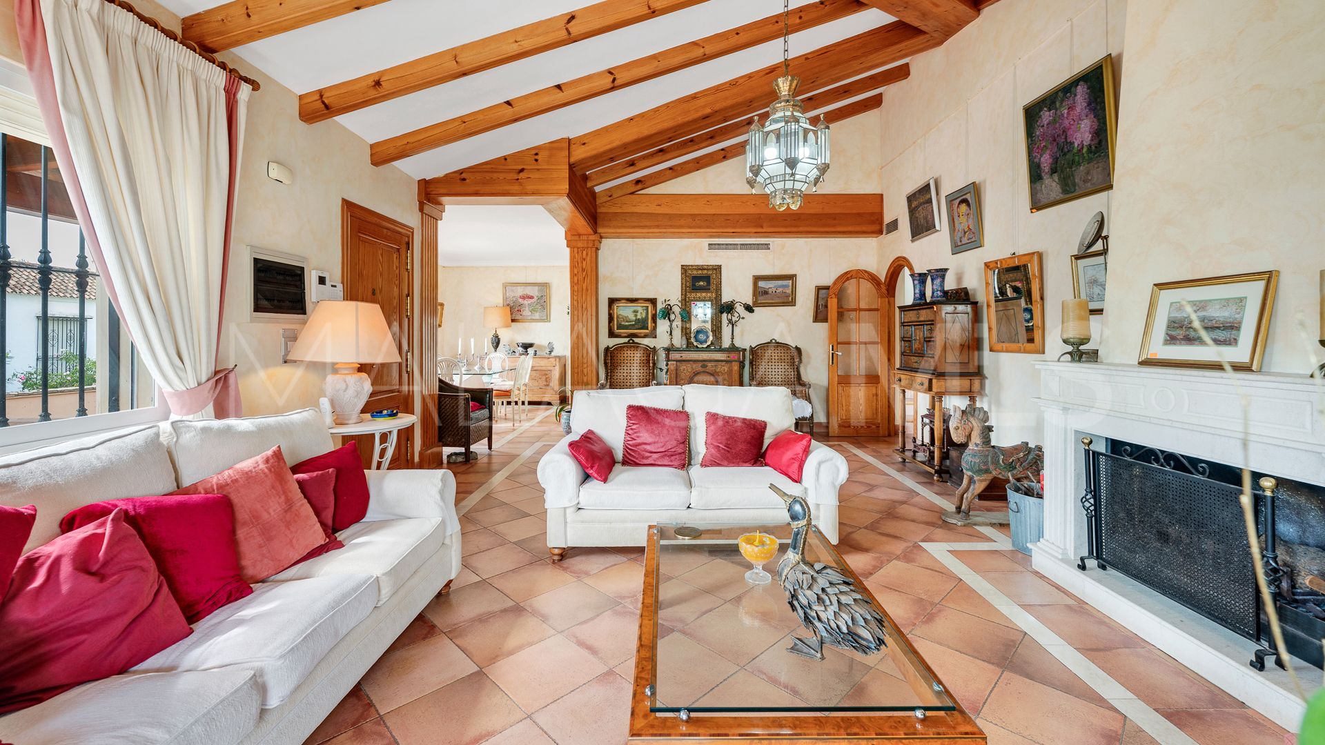 Buy Marbesa house with 4 bedrooms