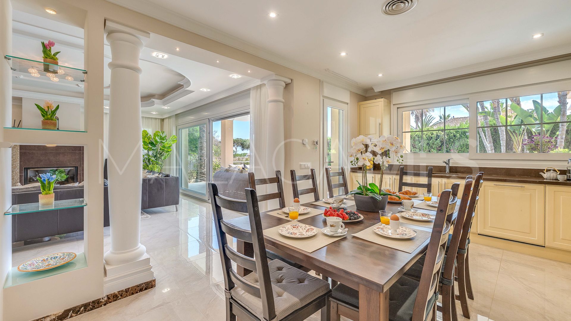 Villa for sale in Marbesa