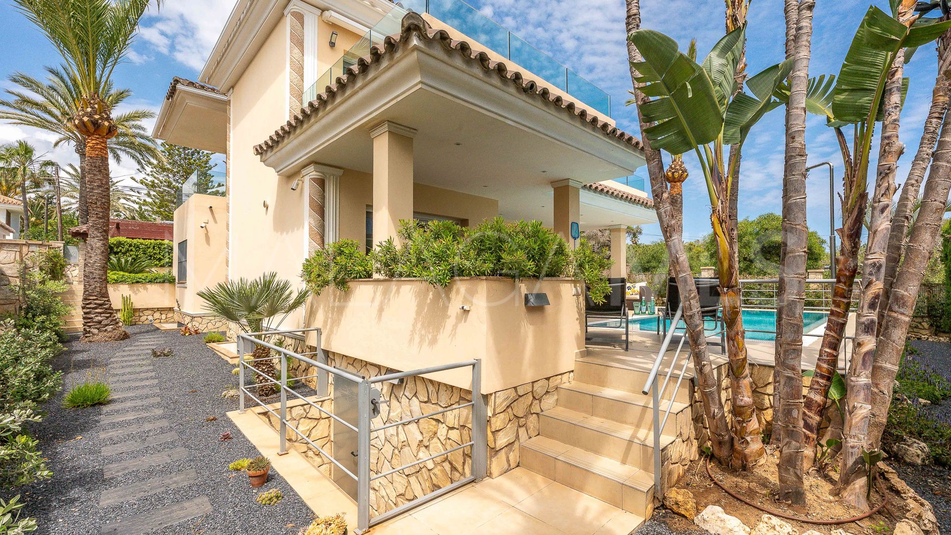 Villa for sale in Marbesa