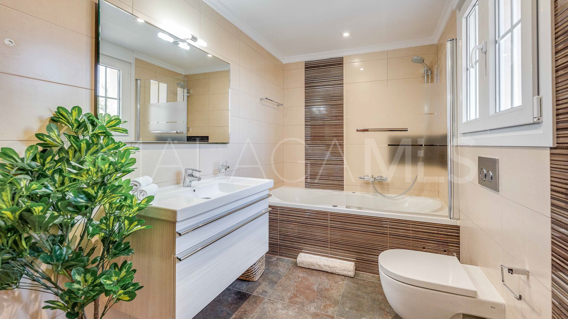Villa for sale in Marbesa