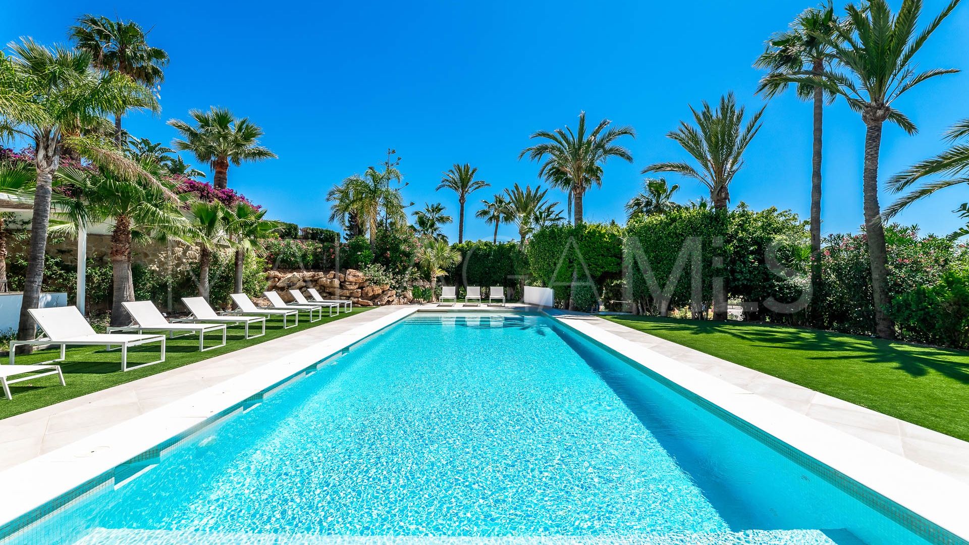 Villa for sale in Hacienda las Chapas