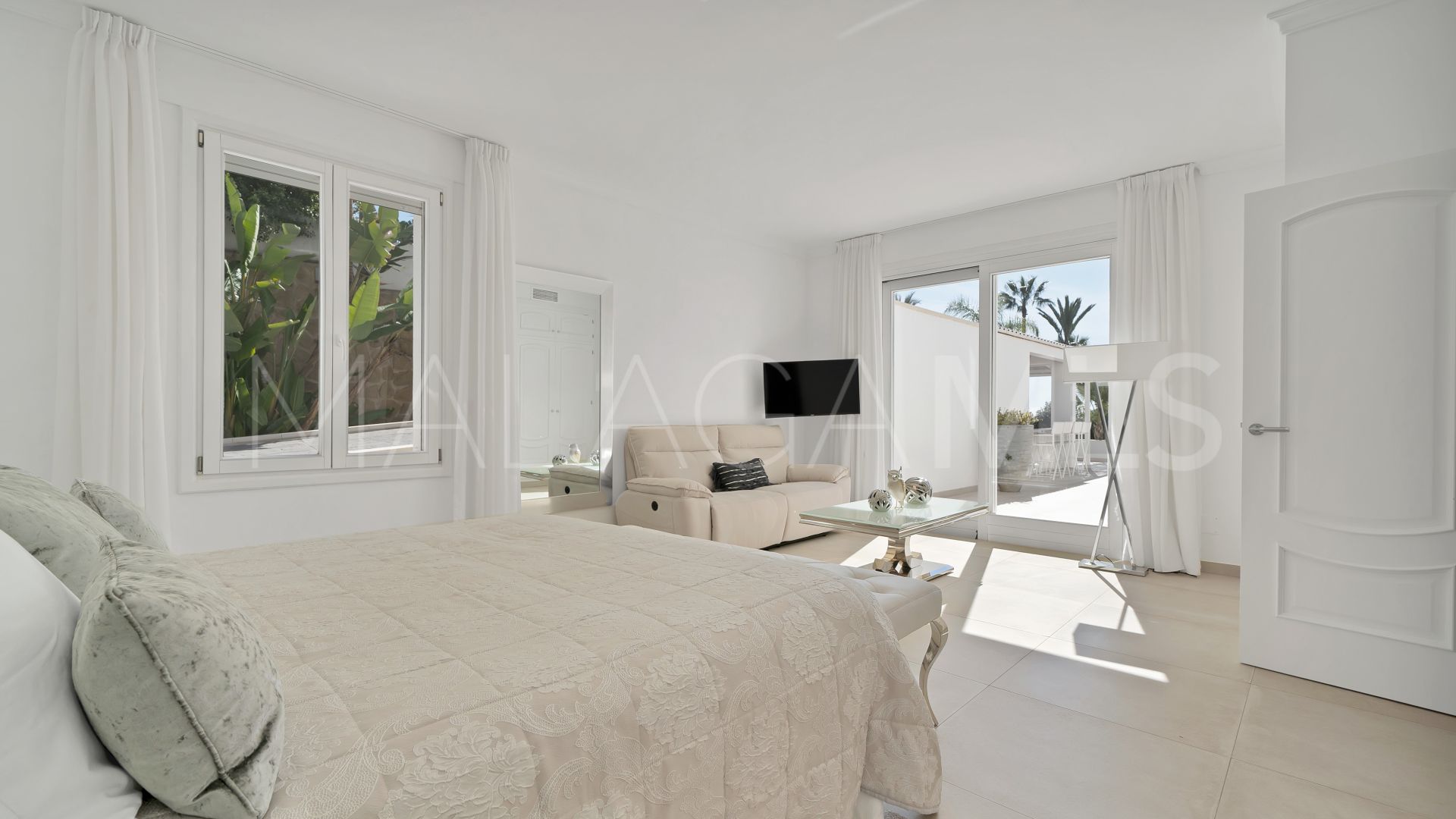 Villa for sale in Hacienda las Chapas