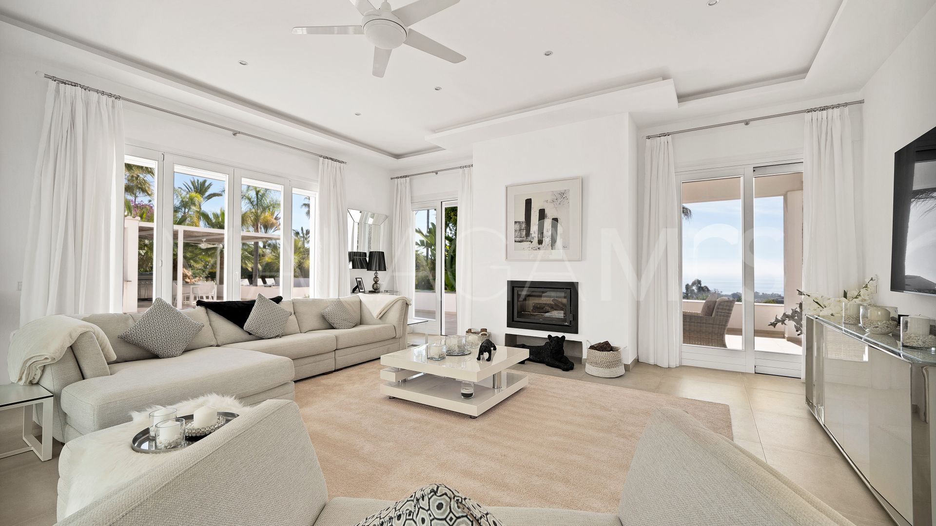 Villa for sale in Hacienda las Chapas