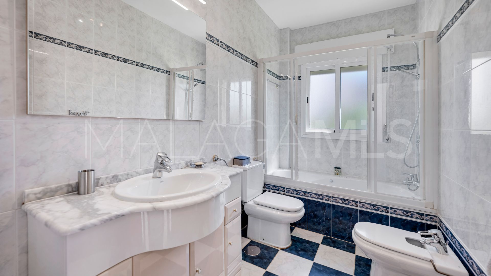 Se vende villa de 5 bedrooms in Marbesa