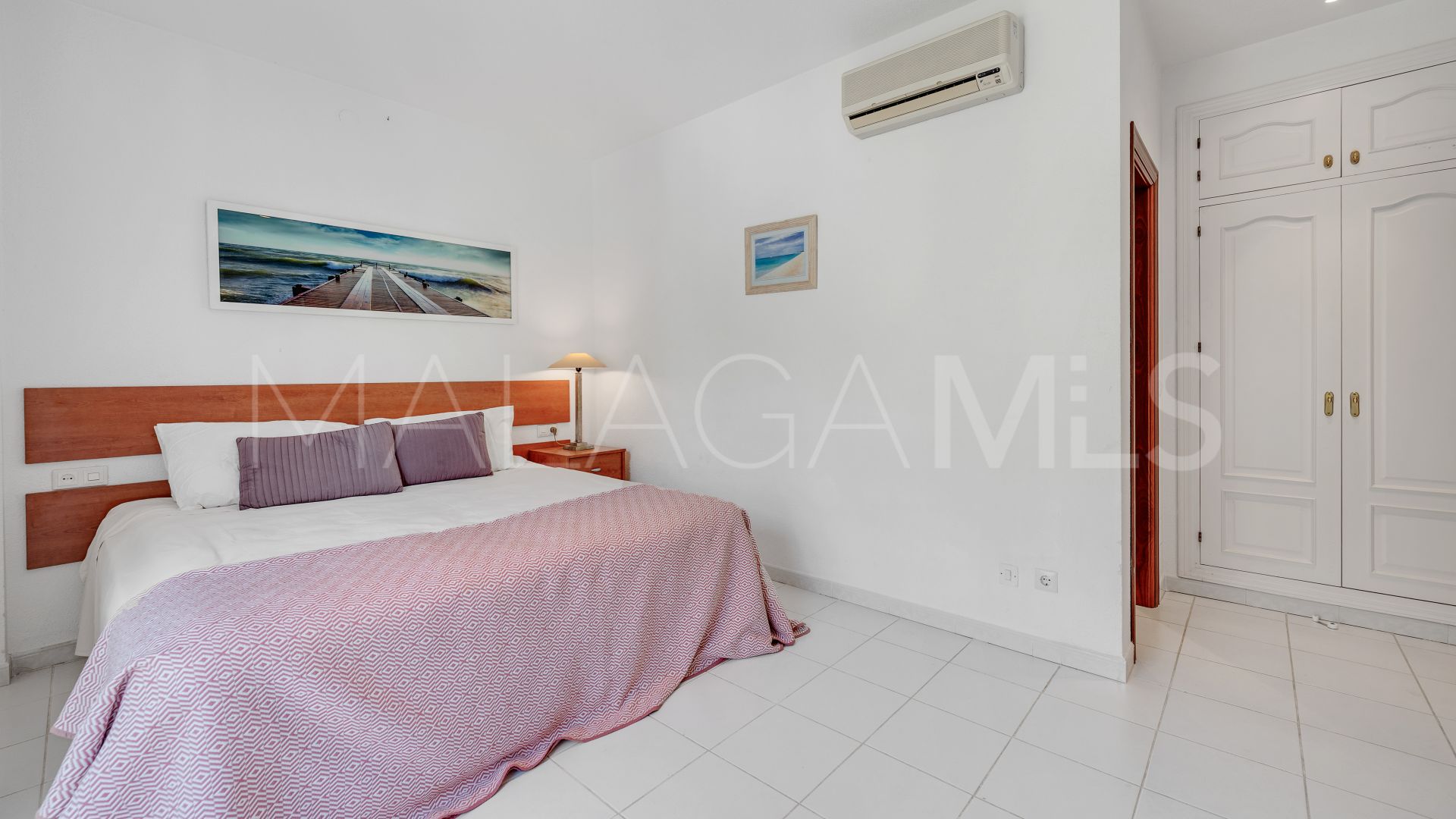 Se vende villa de 5 bedrooms in Marbesa