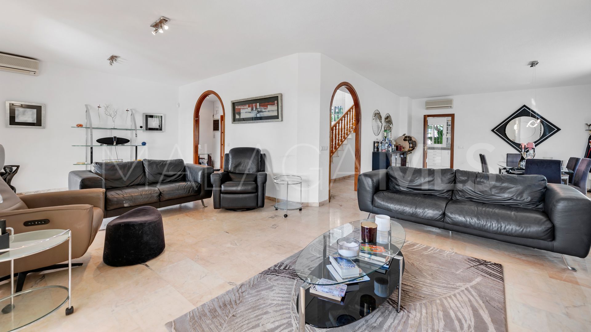 Se vende villa de 5 bedrooms in Marbesa