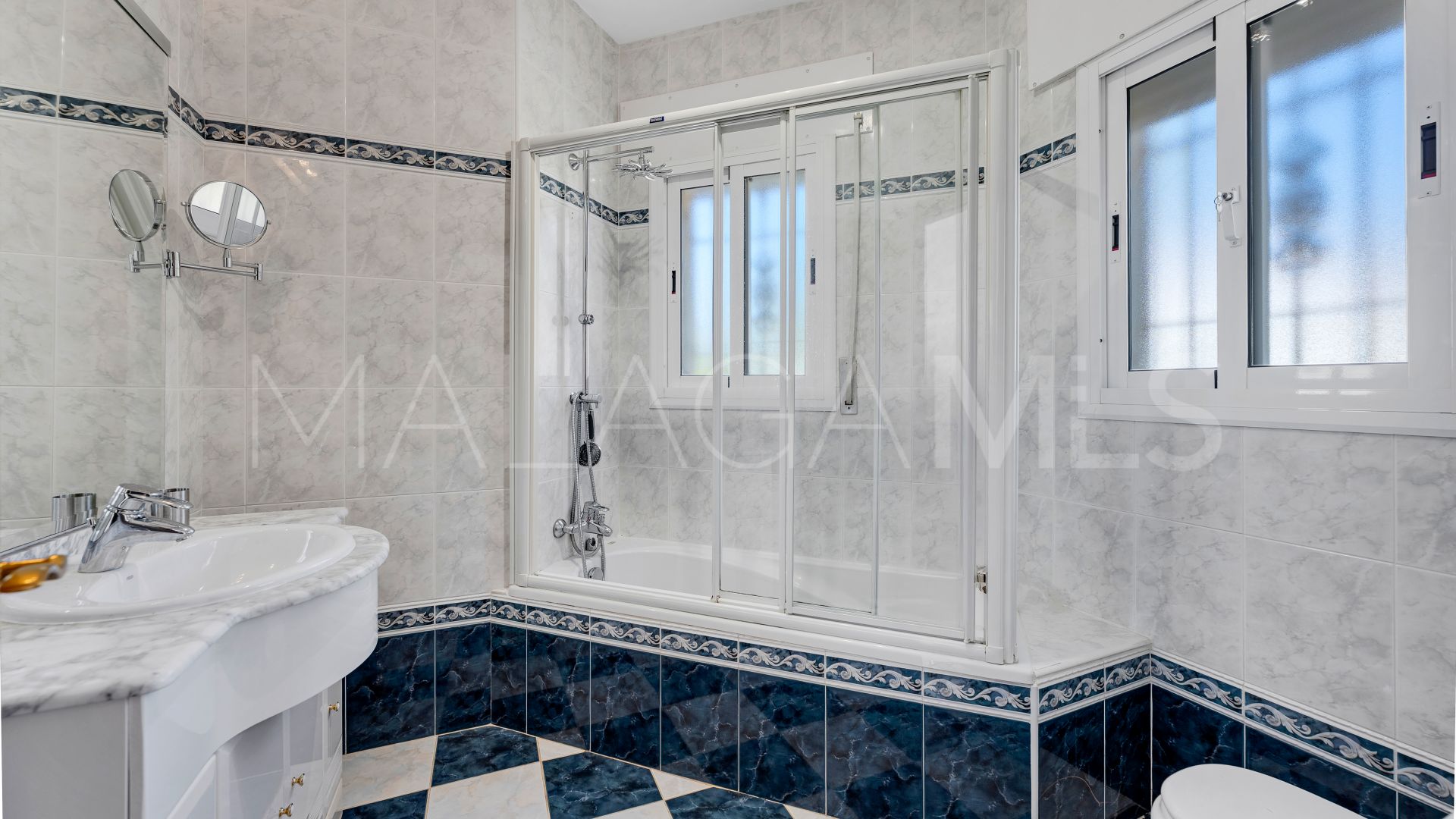 Se vende villa de 5 bedrooms in Marbesa