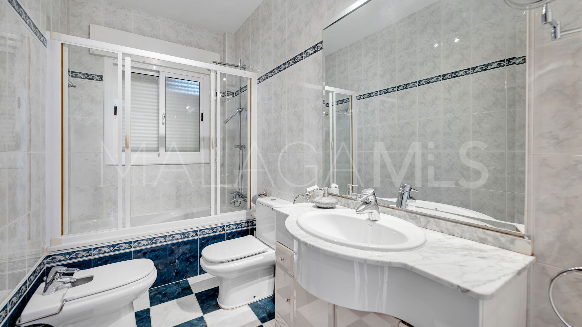 Se vende villa de 5 bedrooms in Marbesa