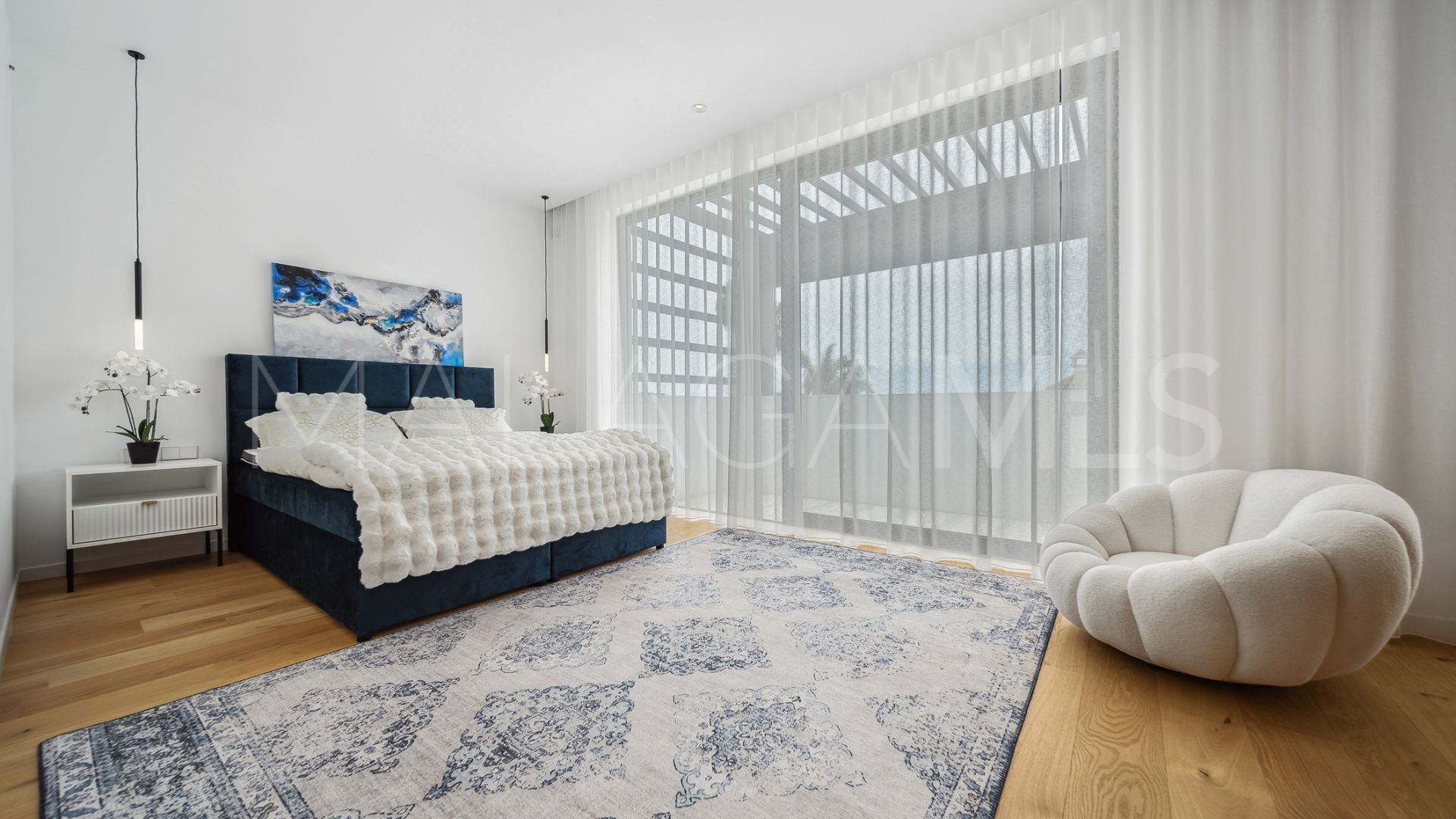 Marbesa 6 bedrooms villa for sale