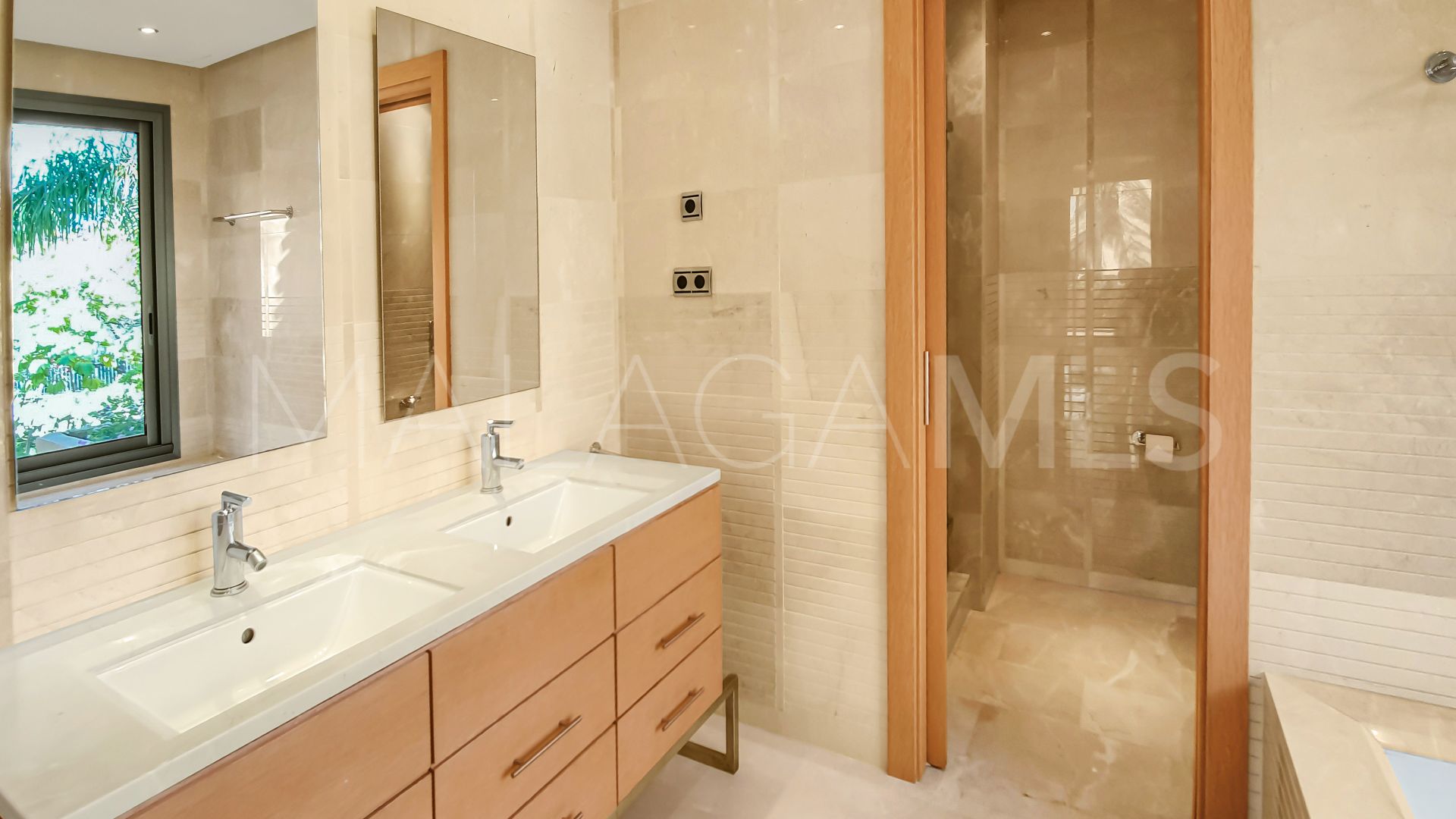 For sale apartment in Golden Mile with 3 bedrooms