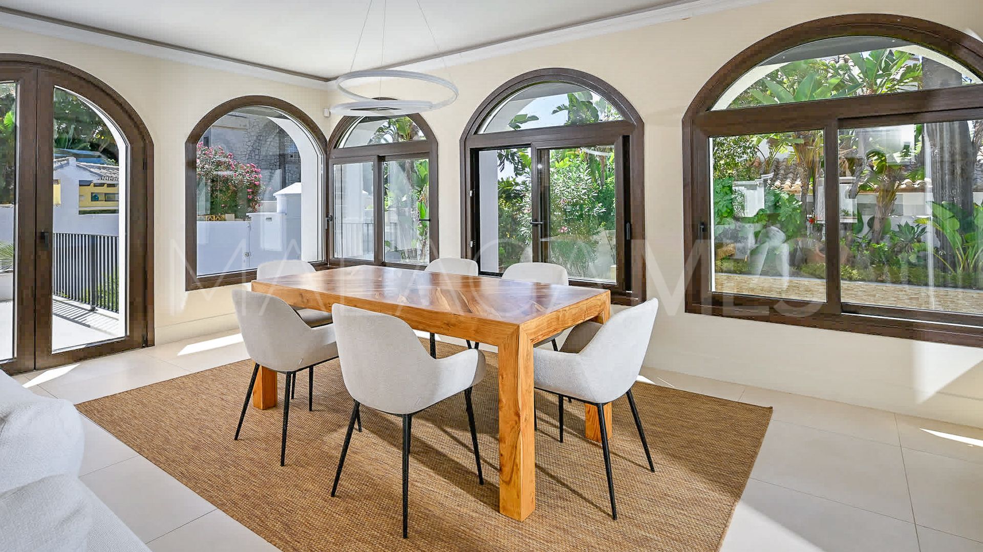 For sale villa in Marbesa with 6 bedrooms