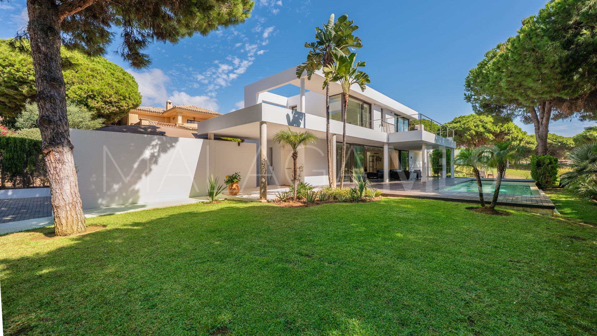 Villa for sale in Cabopino