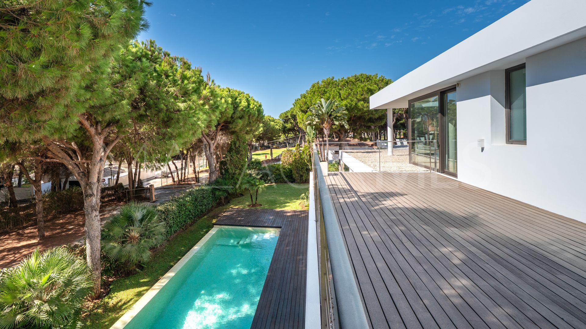 Villa for sale in Cabopino