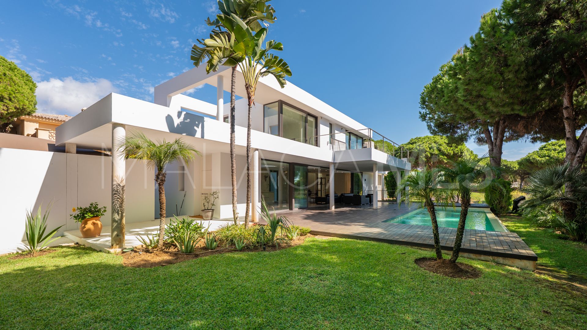 Villa for sale in Cabopino