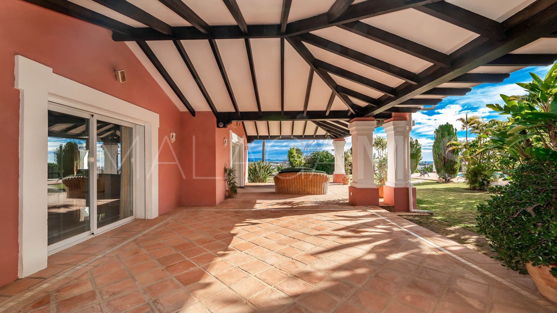 Pareado for sale in La Quinta de 5 bedrooms
