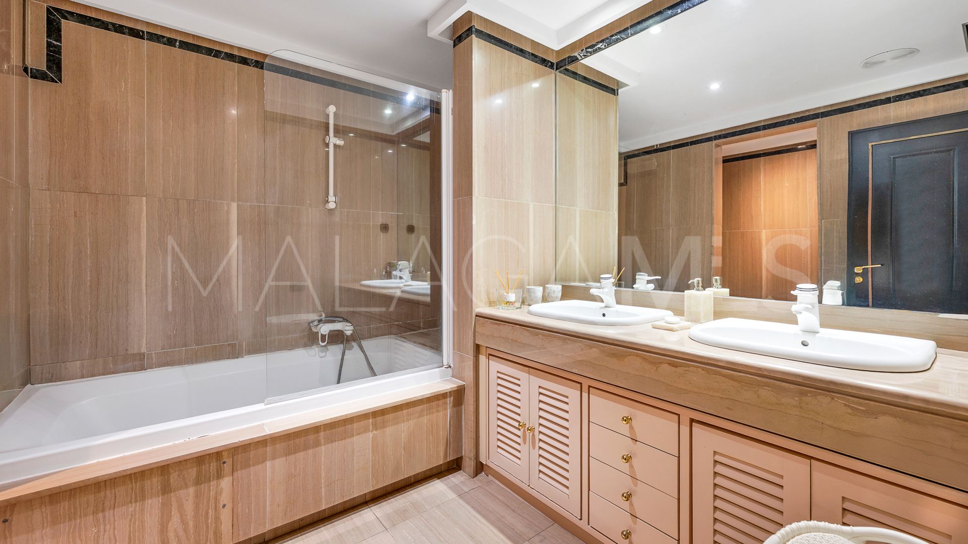 Apartamento for sale de 4 bedrooms in Beach Side Golden Mile