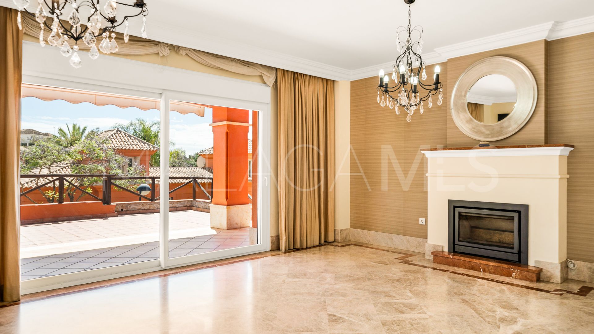 Doppelhaushälfte for sale in Los Monteros