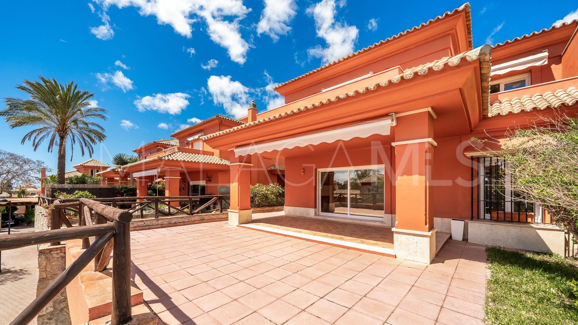 Doppelhaushälfte for sale in Los Monteros