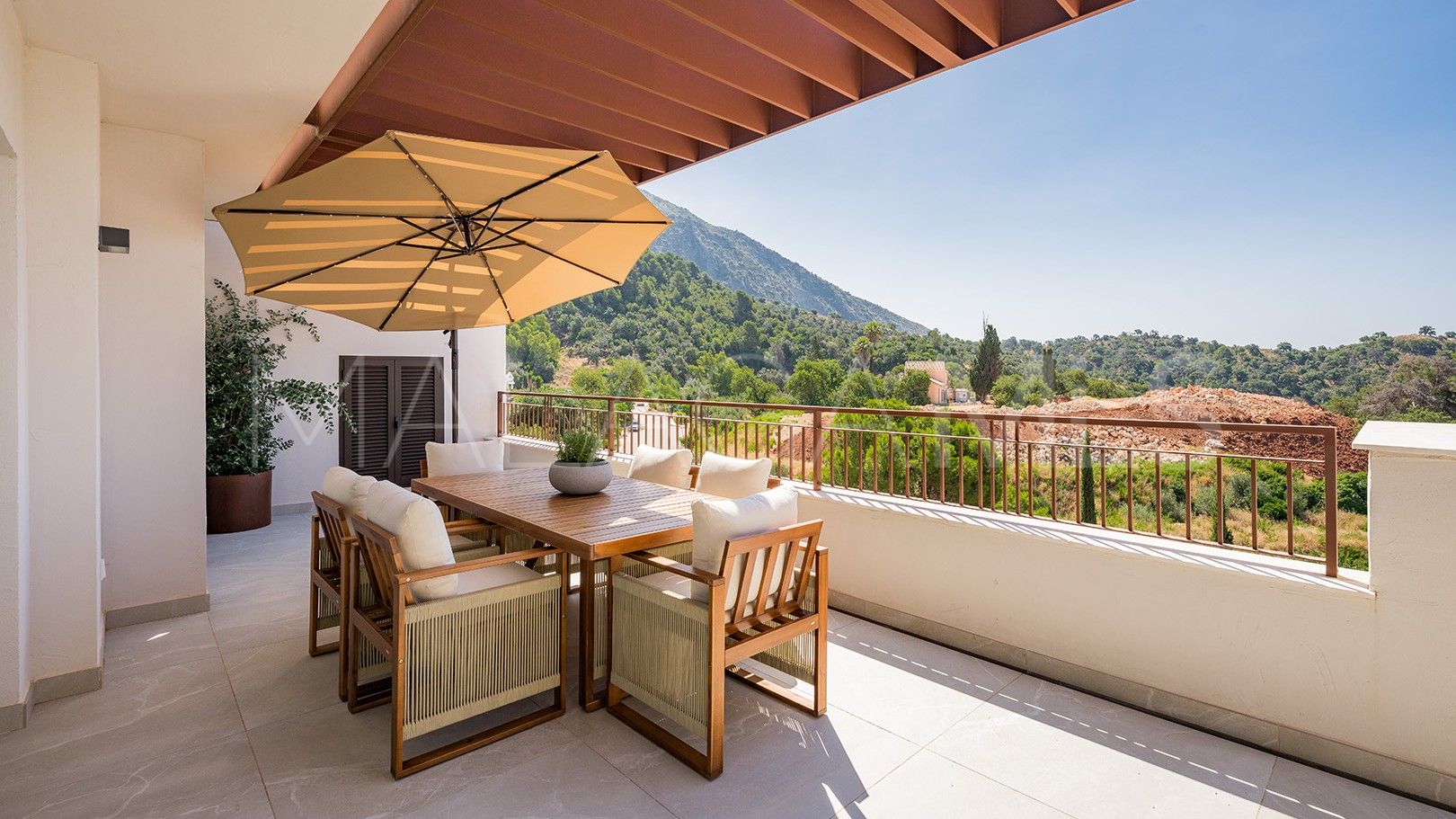 For sale duplex in Istan