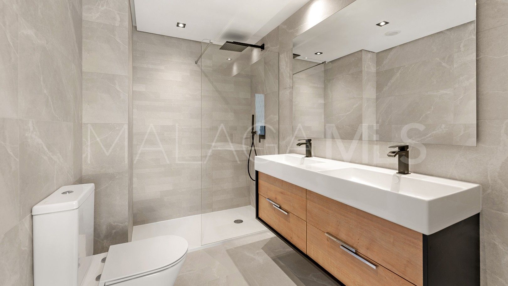 For sale duplex in Istan