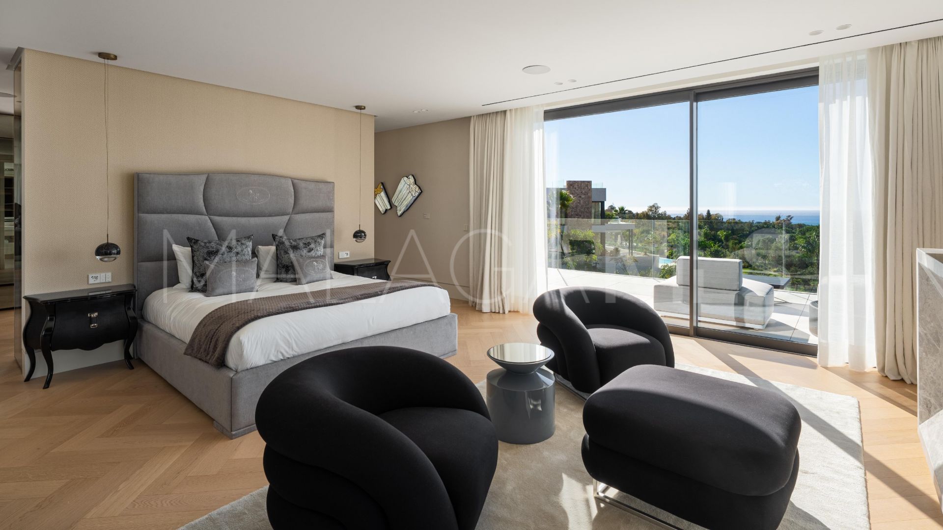 For sale 5 bedrooms villa in Marbella Hill Club