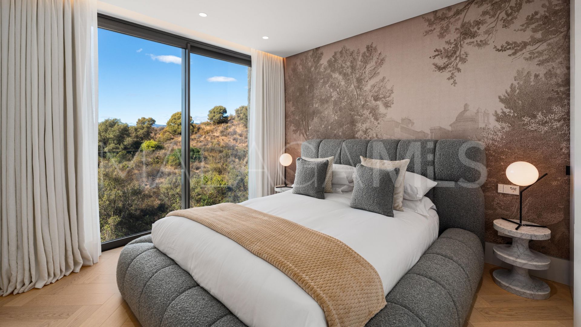 For sale 5 bedrooms villa in Marbella Hill Club