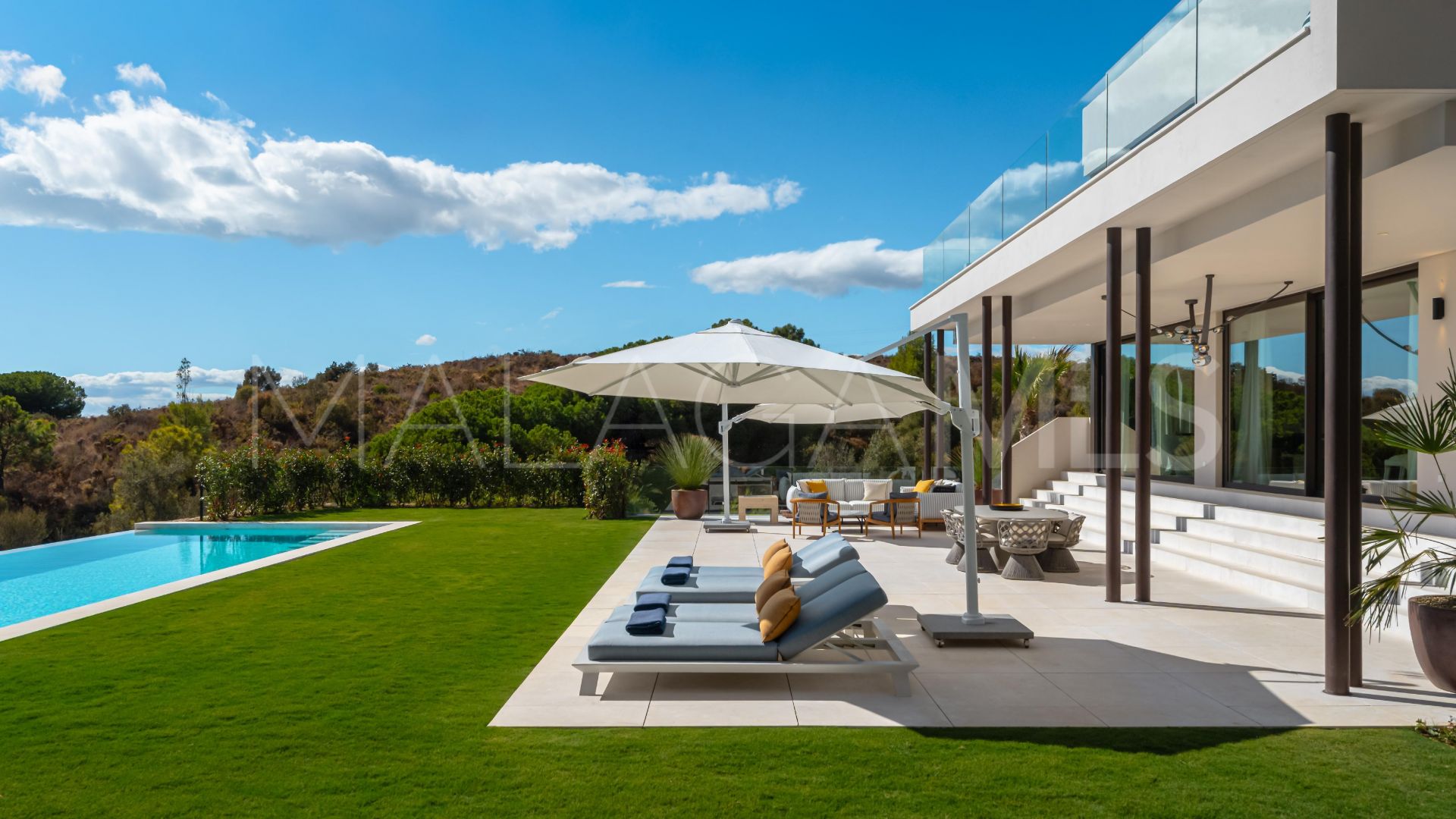 For sale 5 bedrooms villa in Marbella Hill Club