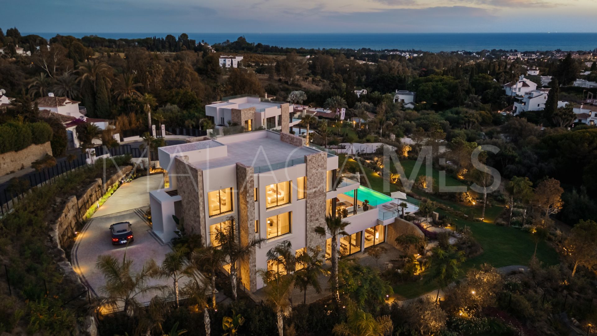 For sale villa in Marbella Hill Club