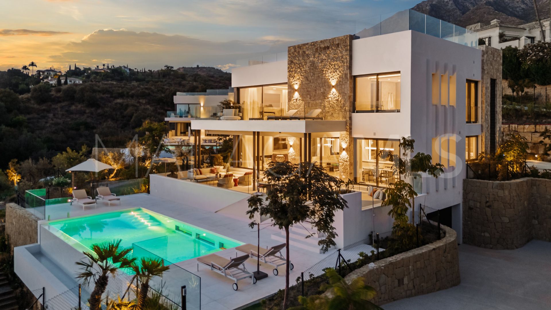 For sale villa in Marbella Hill Club