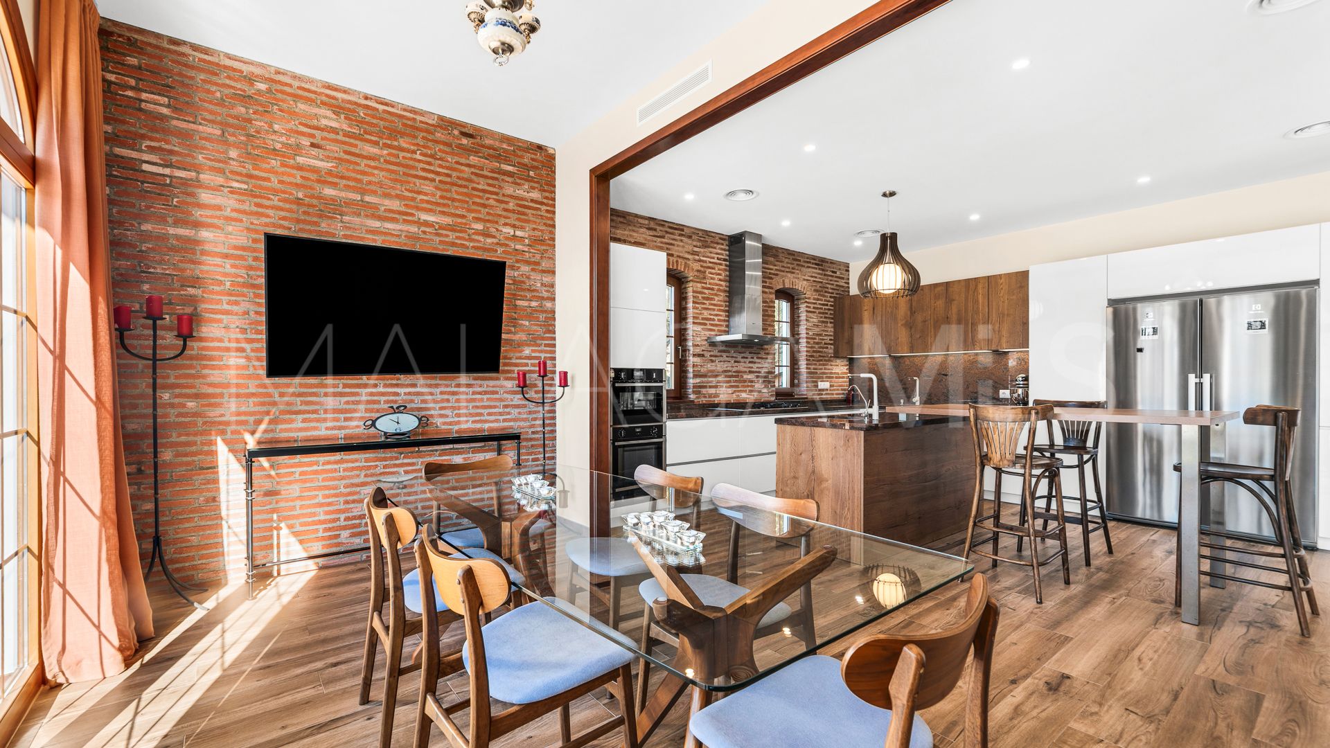 Se vende villa in El Rosario with 5 bedrooms