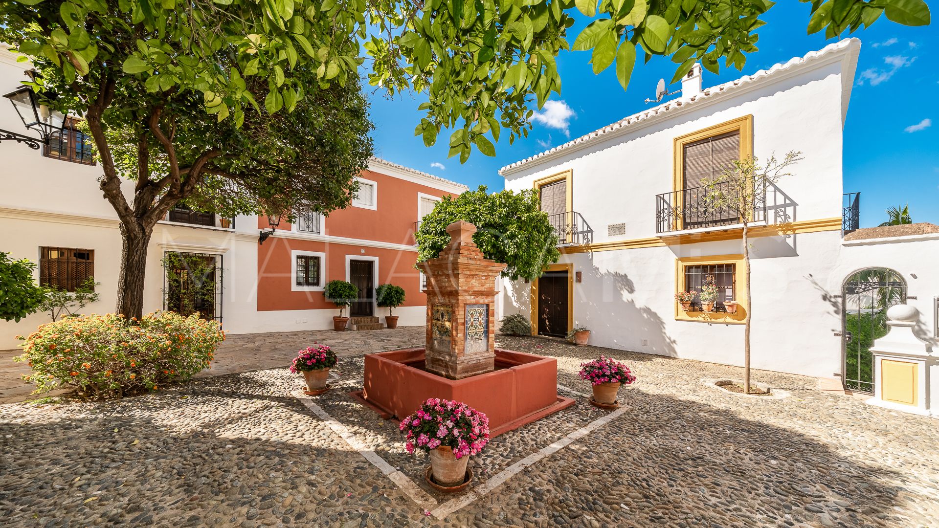 Reihenhaus for sale in Marbella Goldene Meile