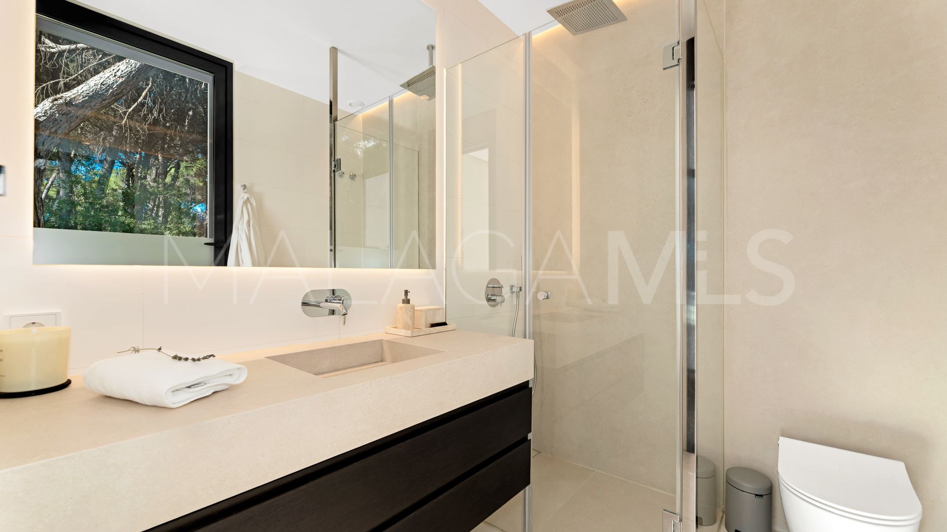 For sale villa in Golden Mile