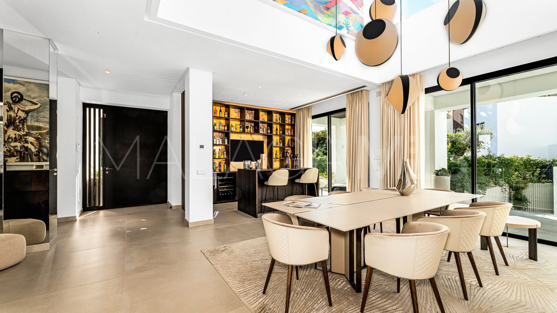 For sale villa in Golden Mile