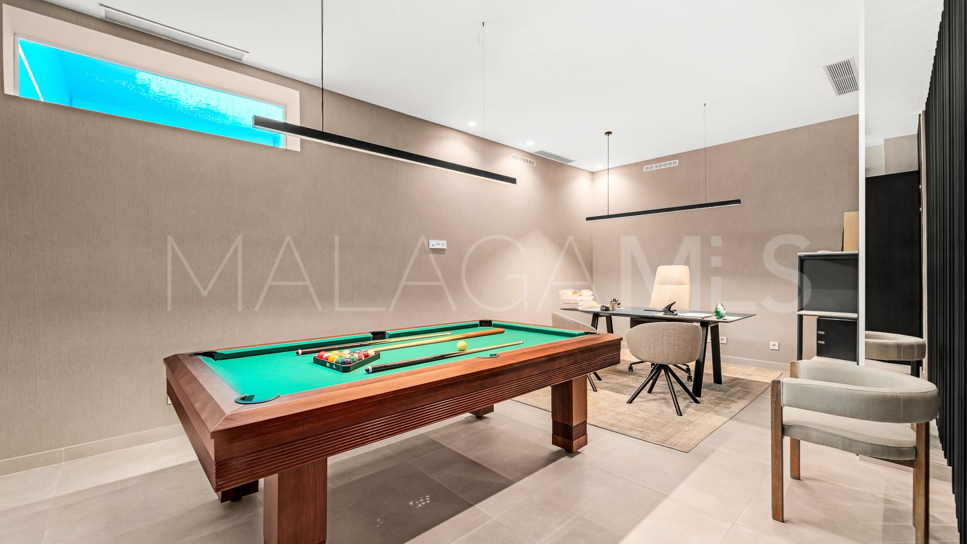 For sale villa in Golden Mile