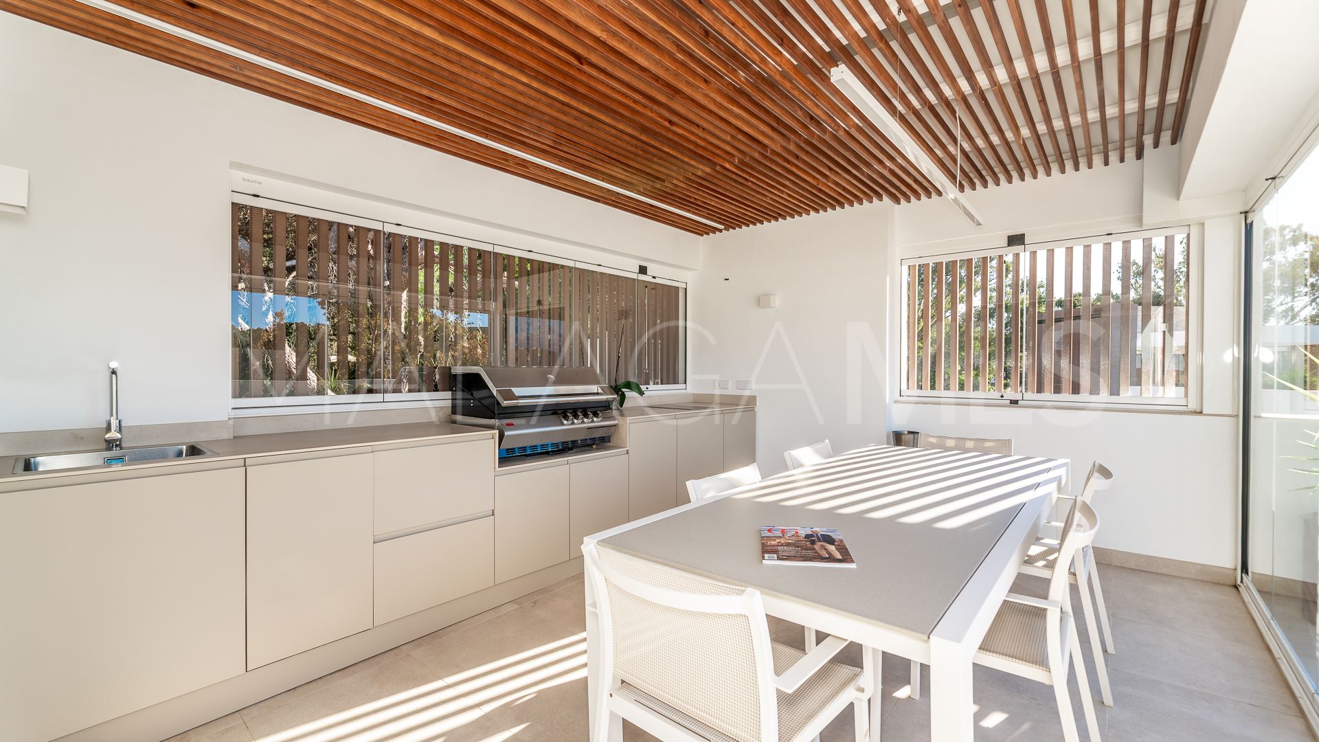 For sale villa in Golden Mile