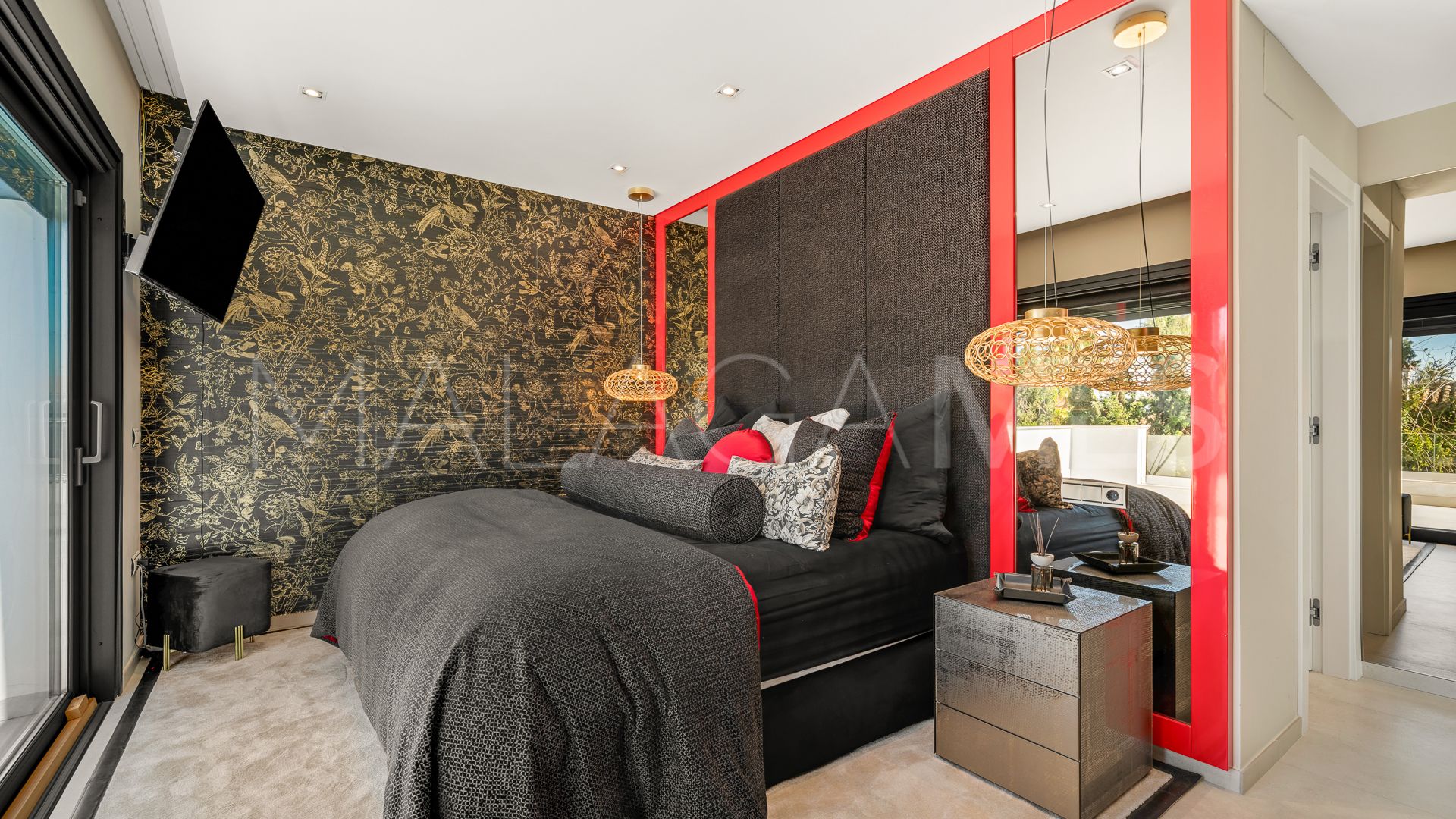 Villa for sale in Las Chapas