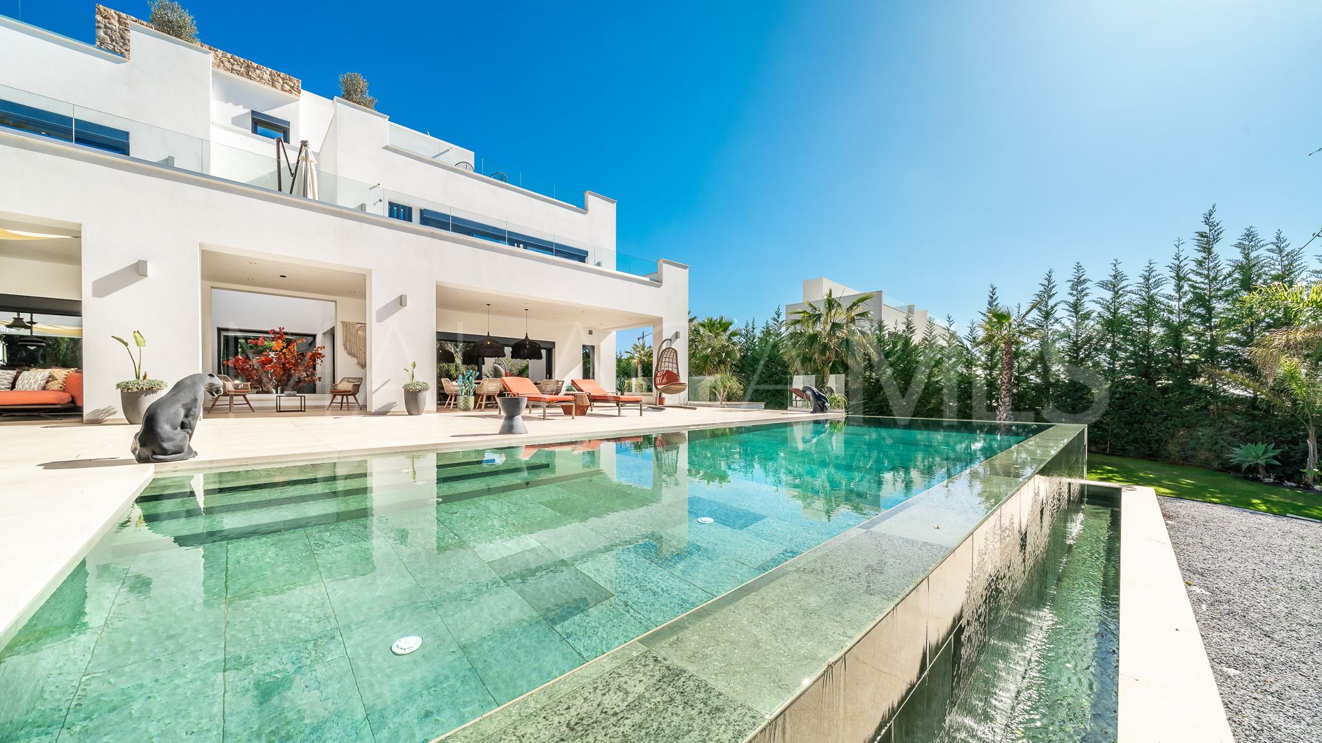 Villa for sale in Las Chapas