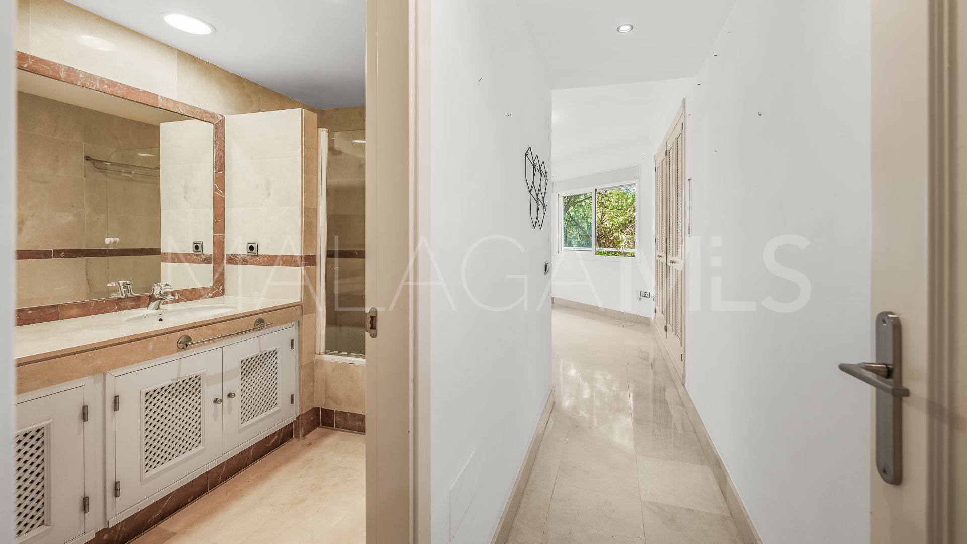 Lägenhet for sale in Marbella Golden Mile